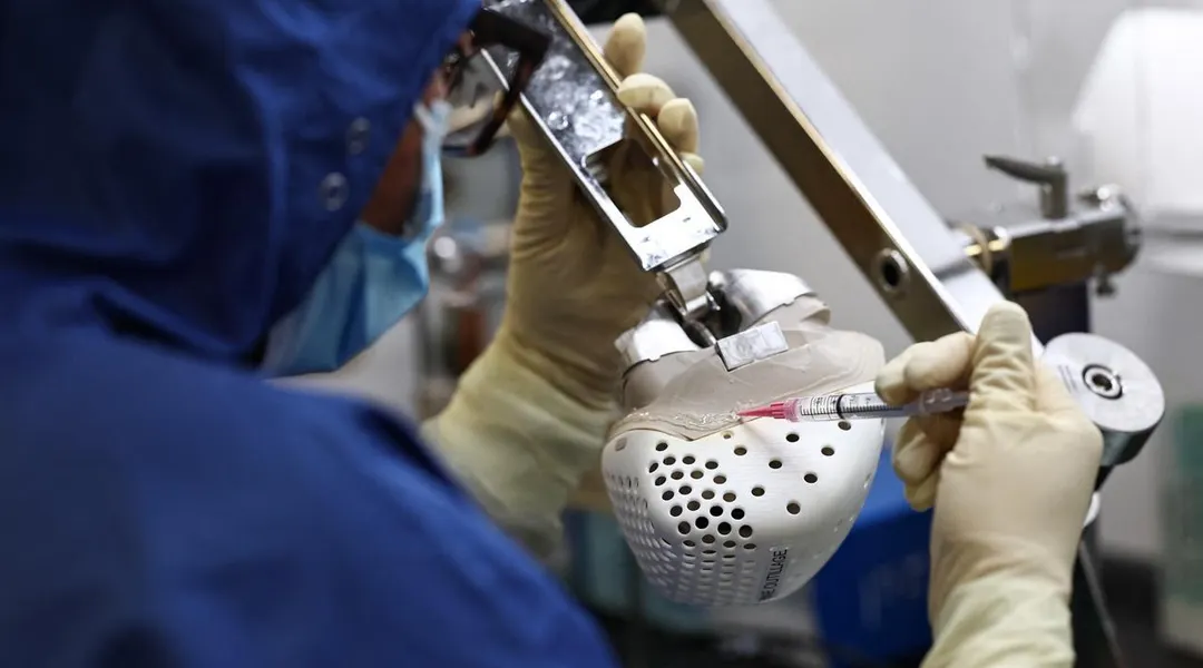 Le fabricant français de cœurs artificiels Carmat va poursuivre son activité