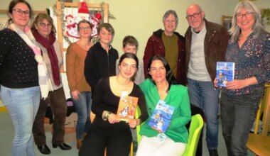 La nouvelle reine du carnaval de Nantes était en visite à la bibliothèque de Petit-Mars