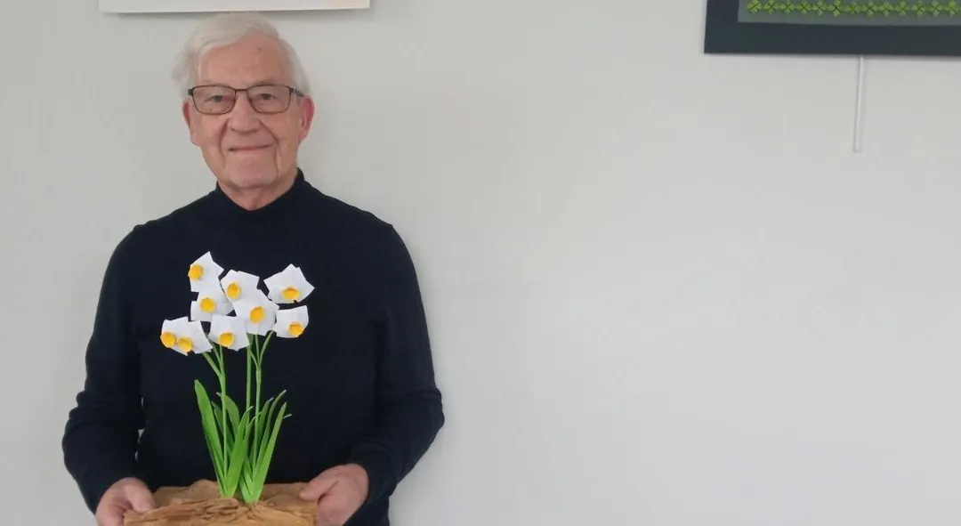 Michel Lucas expose ses créations en origami dans cette commune mitoyenne de Nantes