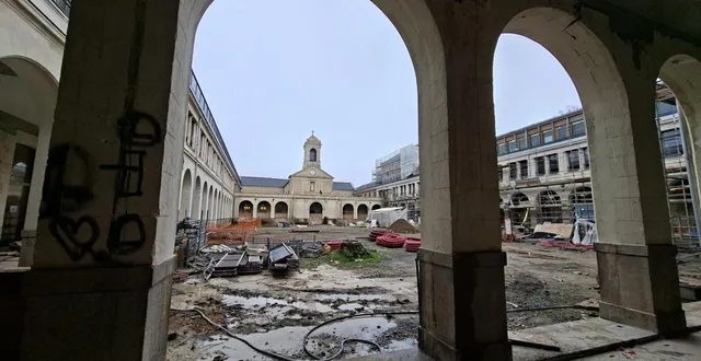 photo  les travaux de réhabilitation de l'hôtel-dieu, à rennes, se poursuivent. les appartements neoz se trouveront derrière la chapelle, le long de la rue saint-martin.  ©  ouest-france 