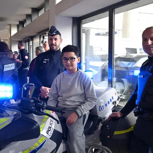 photo les motos présentes dans le chu ont fait leur effet.  ©  photo presse océan-nathalie bourreau