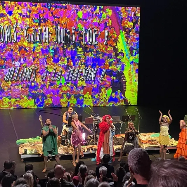 photo un spectacle foisonnant et coloré, d’une grande vitalité qui dénonce la violence et l’oppression.  ©  ouest-france