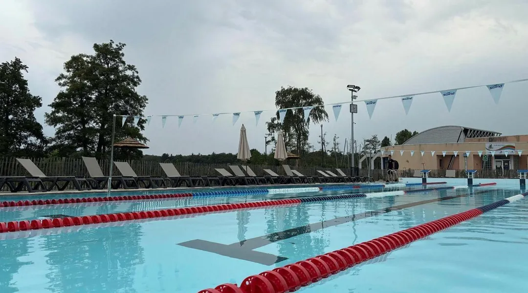 Un employé d’une piscine condamné pour avoir filmé des nageurs dans les cabines des vestiaires