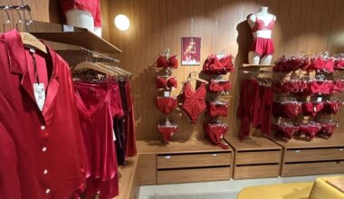 Etam veut « rendre plus désirable l’expérience client » : la marque relooke cinq boutiques