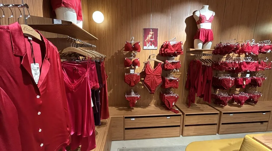 Etam veut « rendre plus désirable l’expérience client » : la marque relooke cinq boutiques