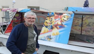 Vertou. Il a créé une boîte à dons mobile