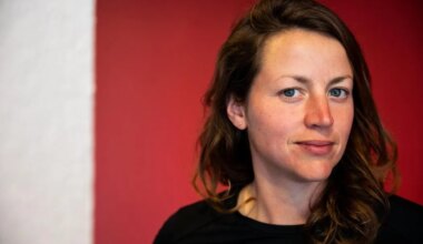 L’artiste Émilie Quinquis a revisité l’hymne breton au Roazhon Park avant le derby Stade