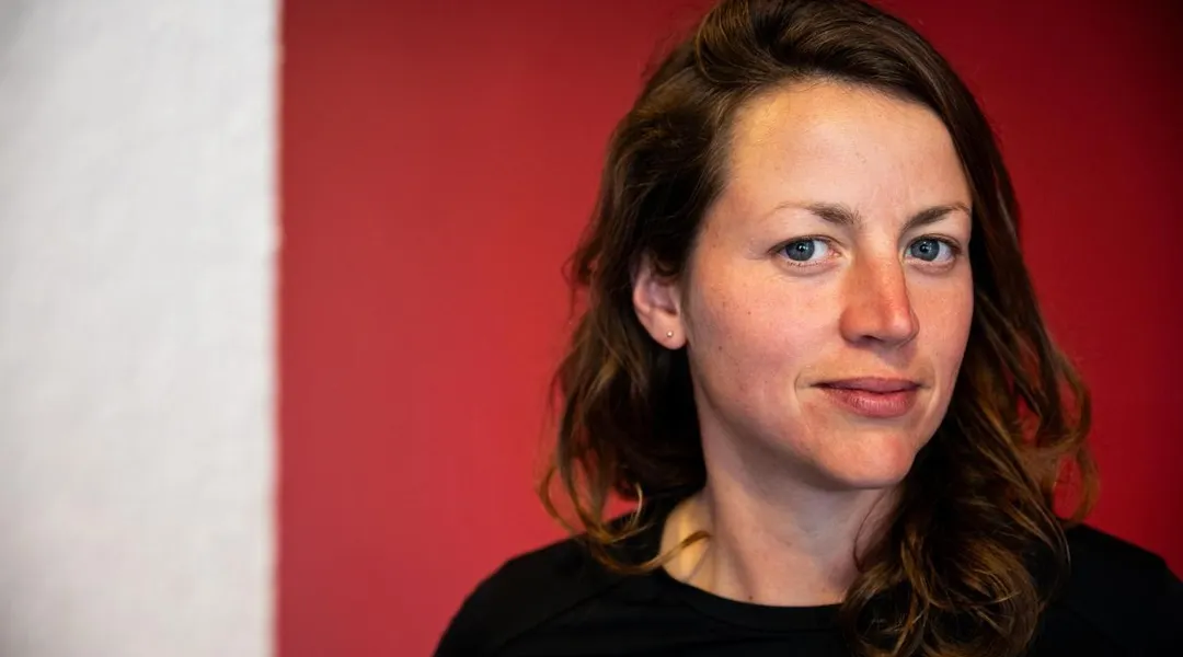 L’artiste Émilie Quinquis a revisité l’hymne breton au Roazhon Park avant le derby Stade