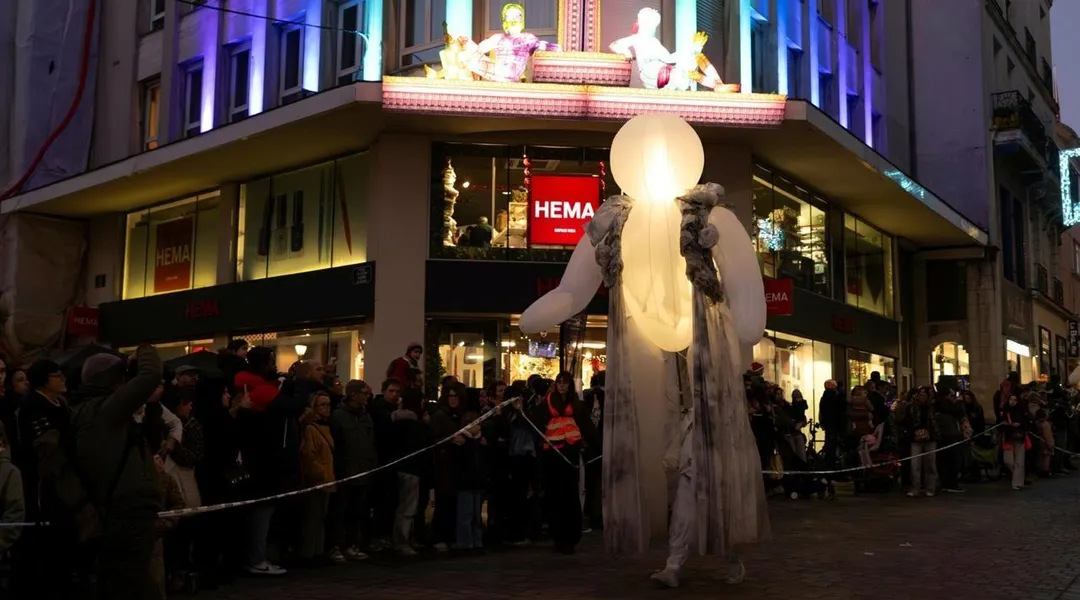 La parade des marionnettes plaît à Nantes