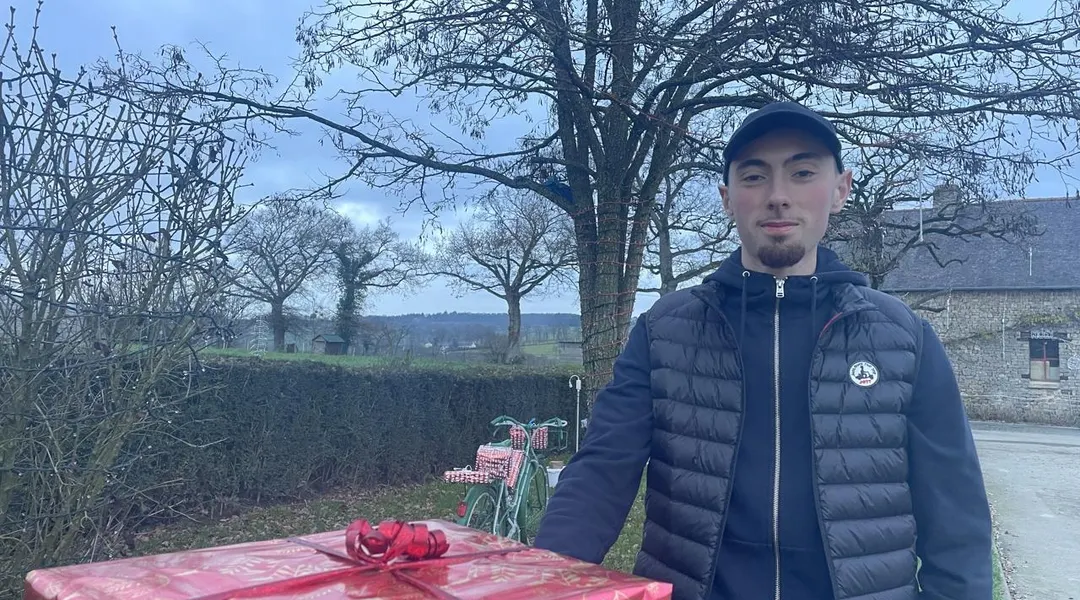 VIDÉO. Accrochages, voisins gênés… dans cette ferme illuminée au nord de Rennes, la magie de