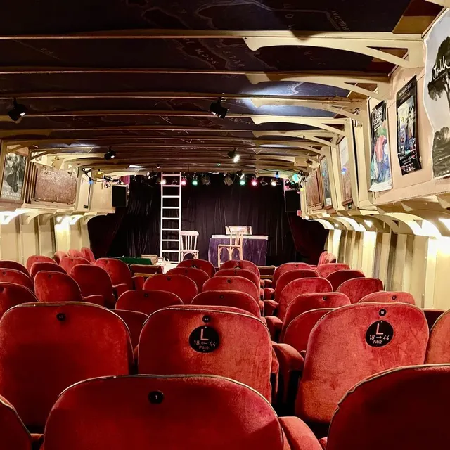 photo annie desmoulin et hugues charbonneau, de la péniche spectacle  ©  ouest-france