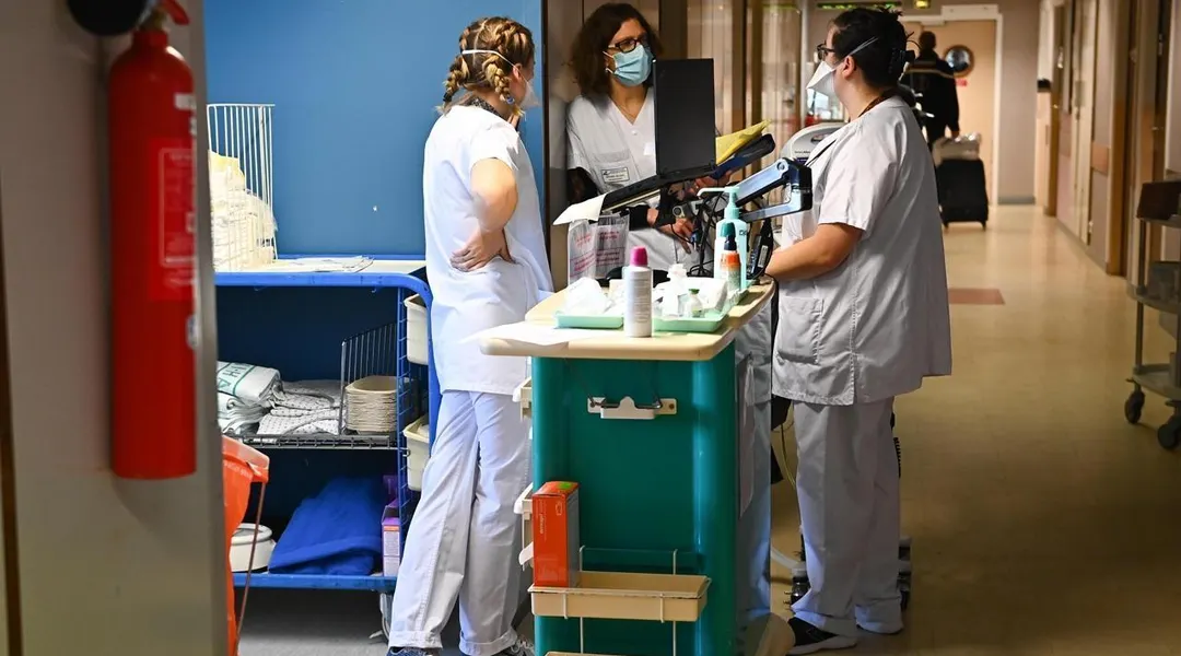 Face à l’épidémie de grippe, le masque obligatoire fait son retour à l’hôpital et en Ephad