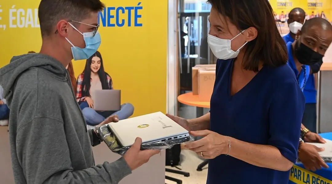 Les ordinateurs portables resteront gratuits pour tous les lycéens des Pays de la Loire