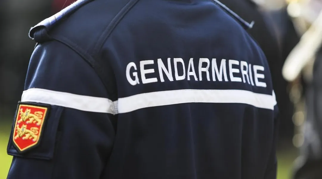 Bouches-du-Rhône : un corps retrouvé dans une voiture incendiée près de Marseille