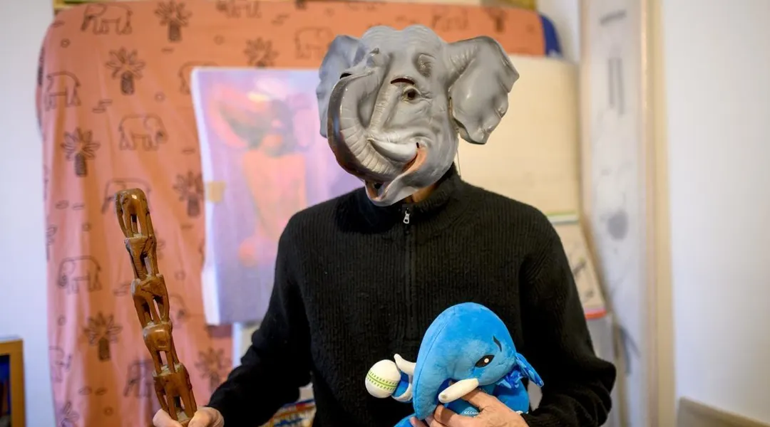 Ce Nantais dépense ses économies pour un projet dédié aux éléphants