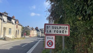 Les utopistes affirmés, invités à présenter leurs projets à Saint-Sulpice-la-Forêt, près de