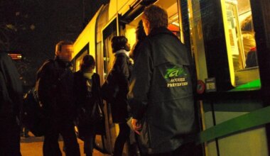 Incivilités à Nantes : plusieurs lignes de bus sont déviées et une ligne de tramway est coupée