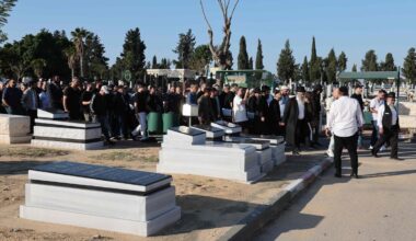 « Un garçon merveilleux et plein d’idéaux » : à Ashdod, le dernier adieu à Dan Elkayam, tué dans l’attentat de Sydney