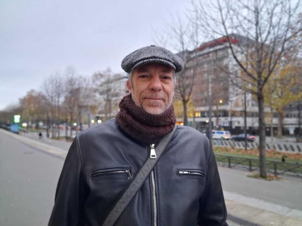 Ambroise,un père de famille, qui craint un délitement du tissu social et économique du quartier.