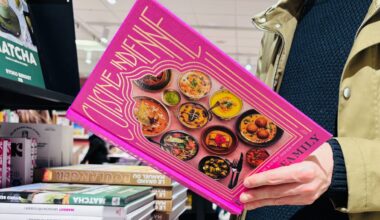 « Un livre est un voyage, comme un bon repas » : à Paris, ces chefs prennent la plume pour partager leur savoir-faire