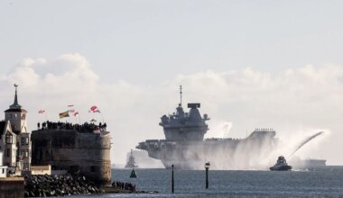 Après huit mois de déploiement, le groupe aéronaval britannique de retour au Royaume-Uni