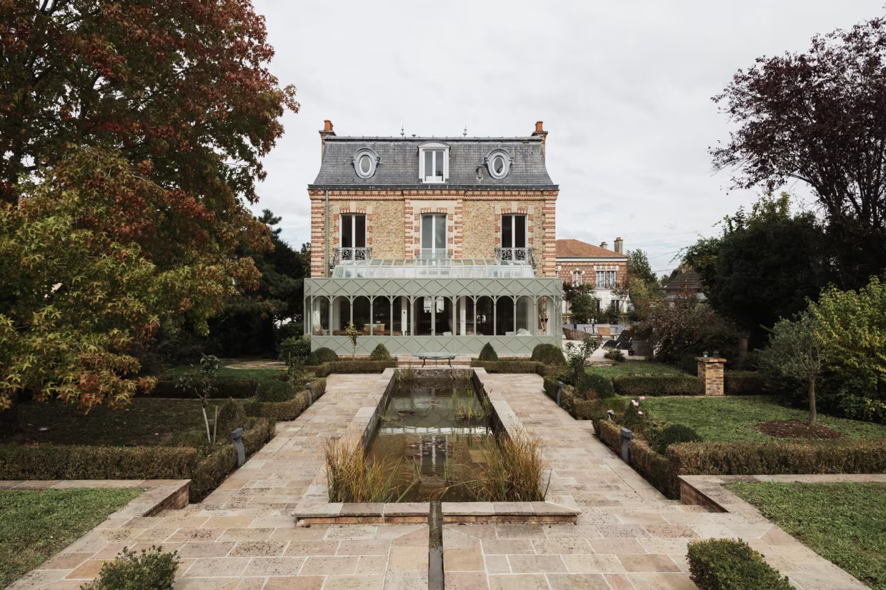 maison en meulière rénovée dans la région parisienne