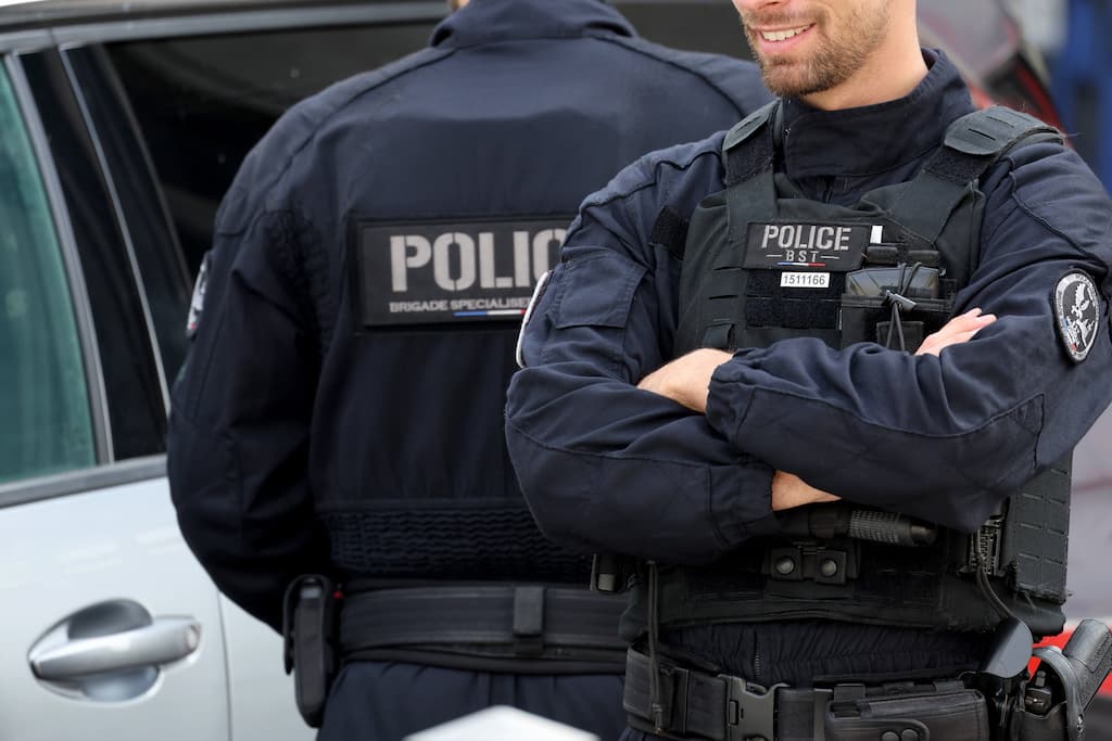 Les malfrats ont laissé leur talkie-walkie sur place. © Alain ROBERT/SIPA