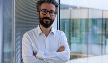 « Si nous restons immobiles, nous mourrons » : nouveautés, économies… la contre-attaque de France Télévisions