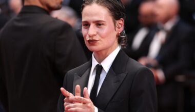 "Cela devient pathétique" : Rahim Redcar vivement critiqué par les internautes après une prestation dans une brasserie (vidéo)