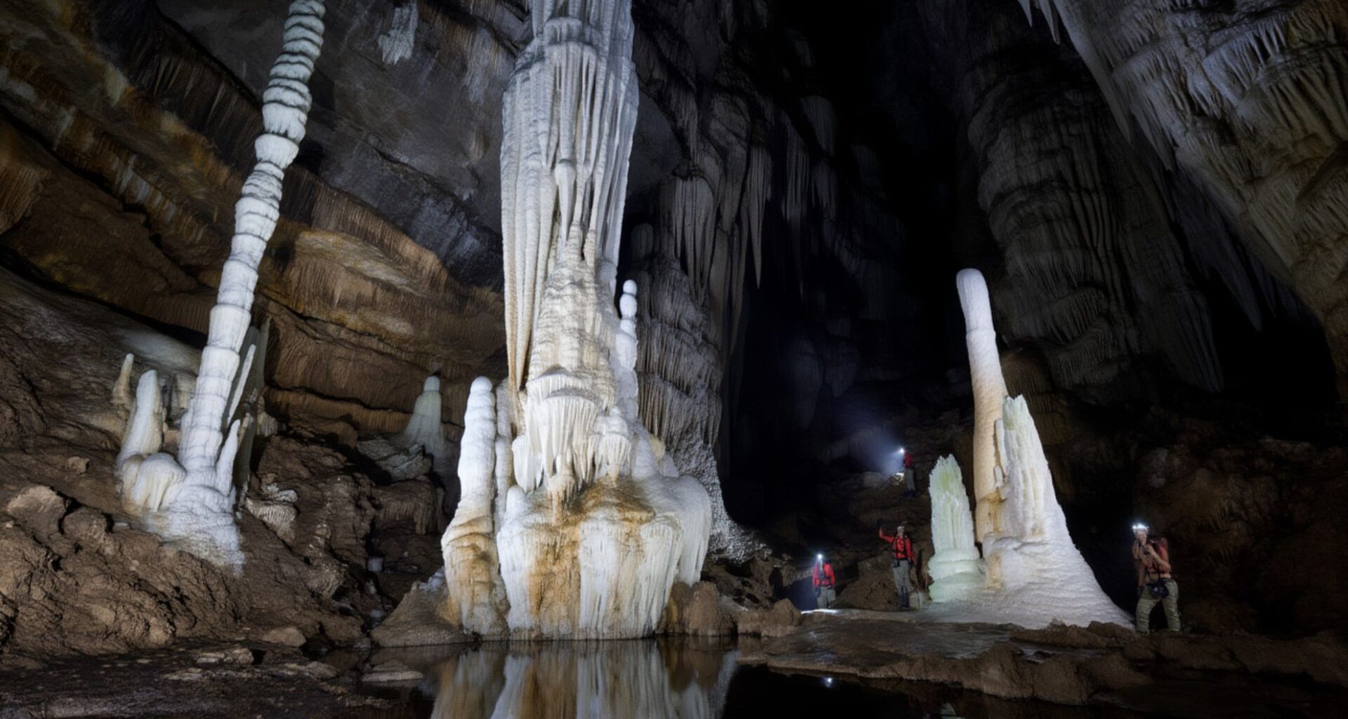 Une équipe française détecte sous le Massif central une anomalie géologique mesurée pour la première fois