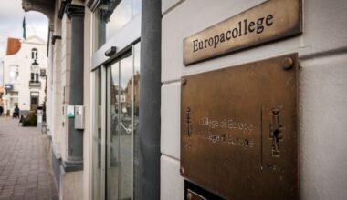 Au Collège d'Europe, la "mafia de Bruges" raconte ses souvenirs : "Des liens privilégiés se sont créés entre nous. Parfois plus…"
