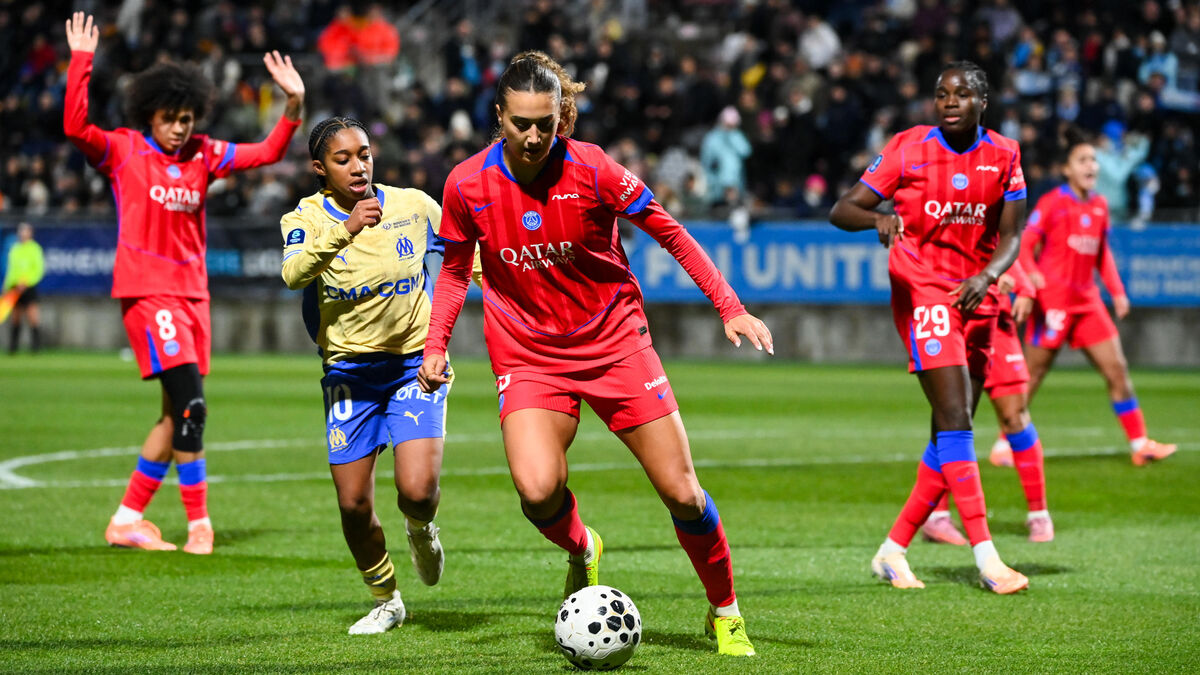 Vol dérouté, arrêt à Lyon, 5 heures de minibus… Le drôle de retour des joueuses du PSG après leur victoire à Marseille