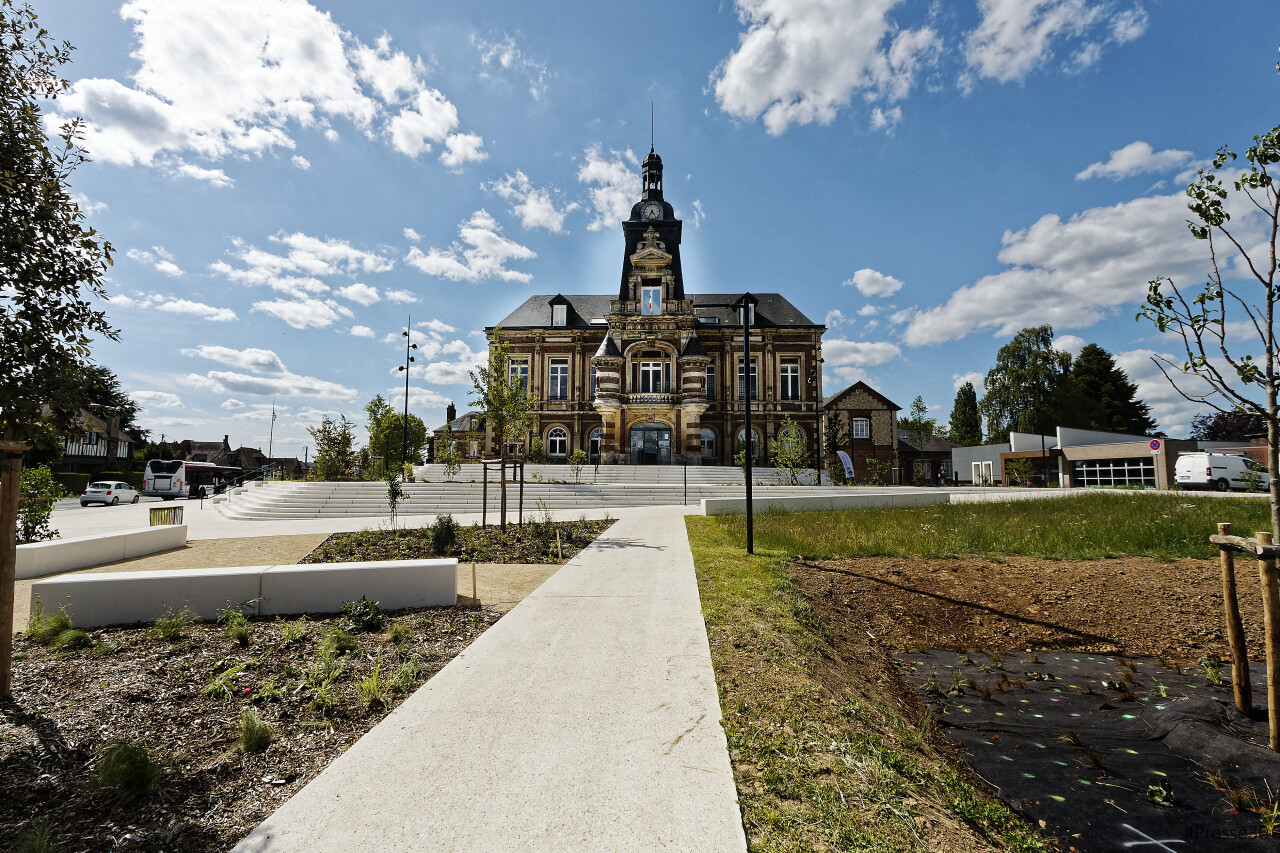 « La dette, c'est le fil rouge »