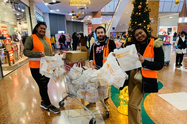 Comme ici à Carrefour Mayol, quelque 130 magasins varois recevaient les bénévoles de la Banque alimentaire venus récolté des denrées.