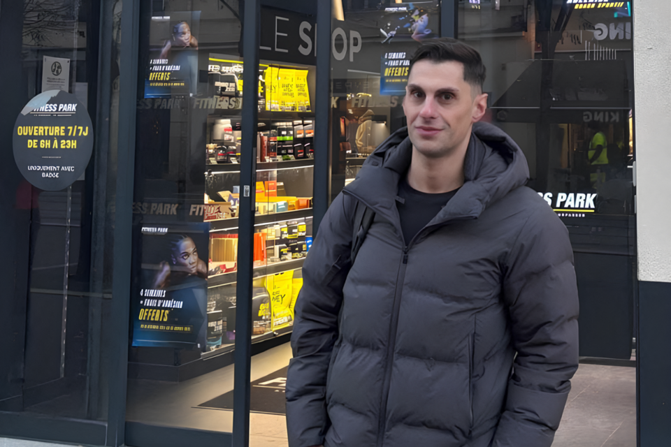 Alexis, coach sportif et sapeur-pompier volontaire, a sauvé un jeune homme de 19 ans victime d’un arrêt cardiaque. 