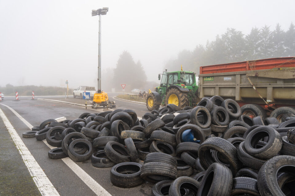 Blocage du périphérique N124 autour d'Auch samedi.