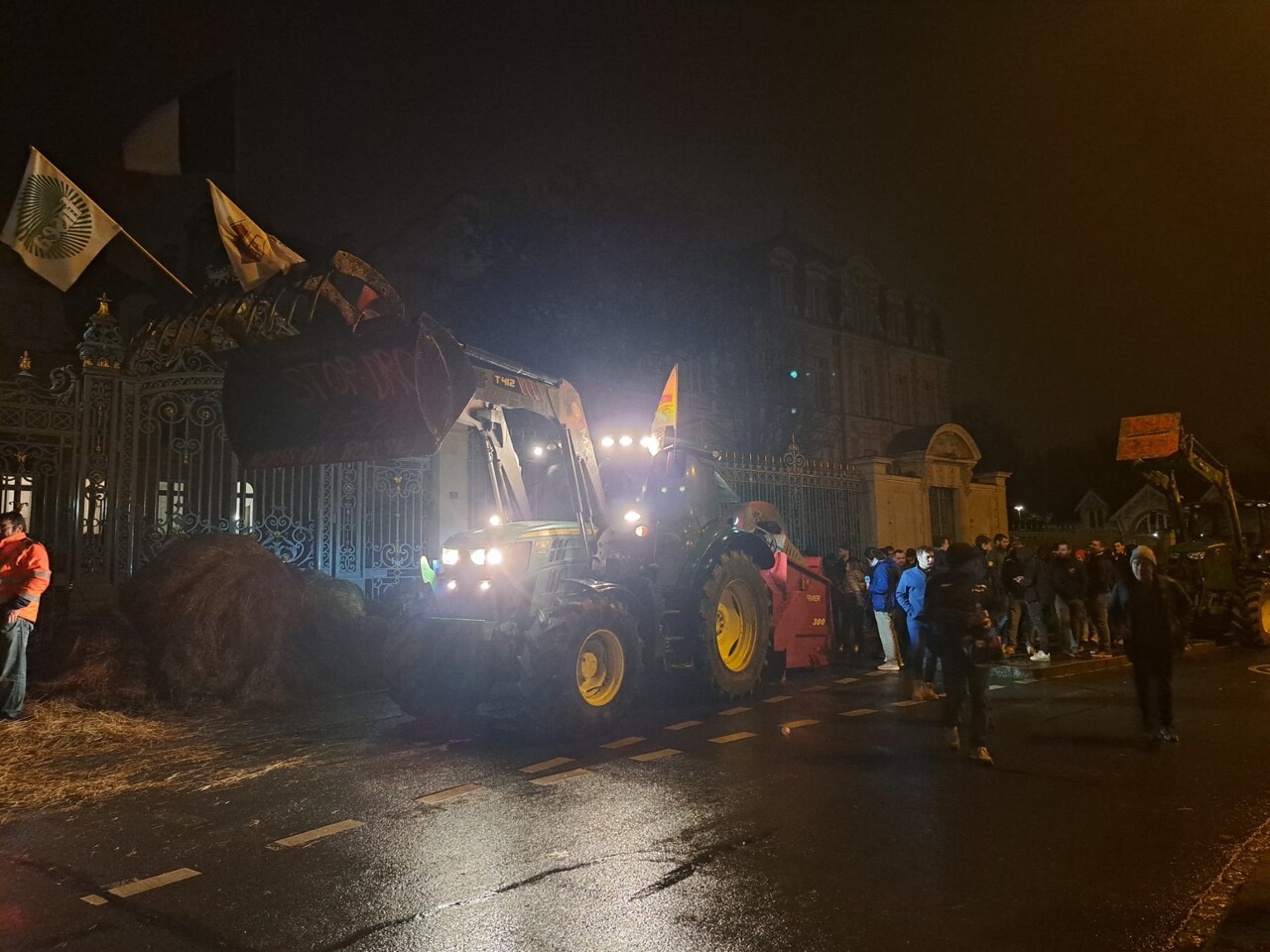 le préfet ne signera pas le SAGE Vilaine en l'état, les tracteurs quittent Rennes