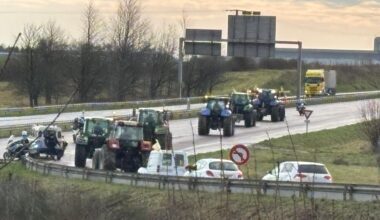 la circulation fortement ralentie à l'entrée de ville