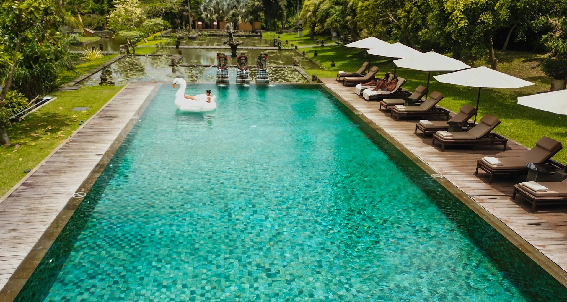 Antonio Araujo Piscine Unsplash