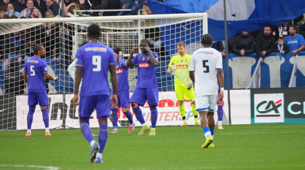 as-monaco-aj-auxerre-coupe-de-france-salisu