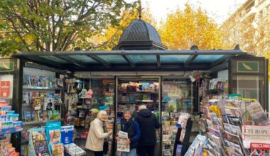 Snack, fleuriste, « clef minute »... Face à la chute des ventes de presse, comment les kiosques se réinventent à Toulon