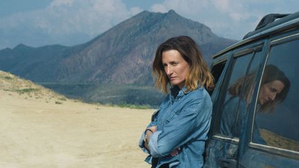 Camille Cottin est Céline, sur les traces de son mari dans "Le Pays d'Arto" de Tamara Stepanyan, en salles le 31 décembre 2025. (PAN DISTRIBUTION)