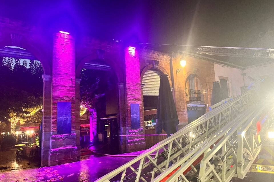 Deux échelles ont été déployées.