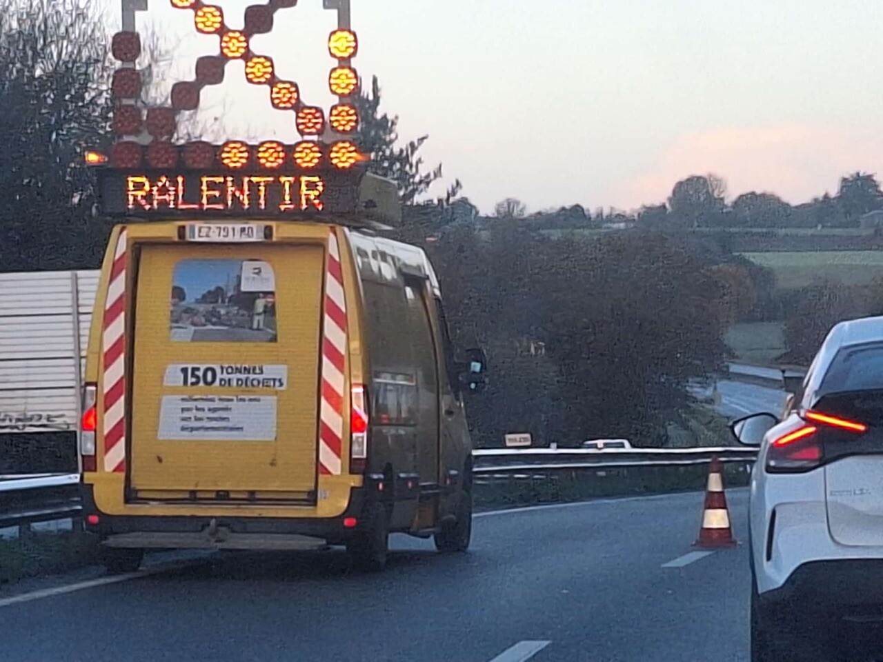 un bouchon de plusieurs kilomètres ralentit la circulation