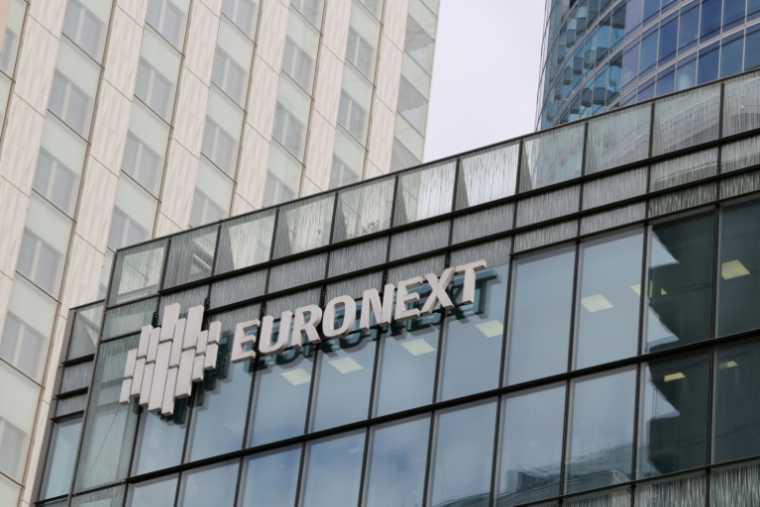 Sanofi a terminé à -0,39%, à 81,93 euros, à la Bourse de Paris le 24 décembre 2025  ( AFP / Ludovic MARIN )