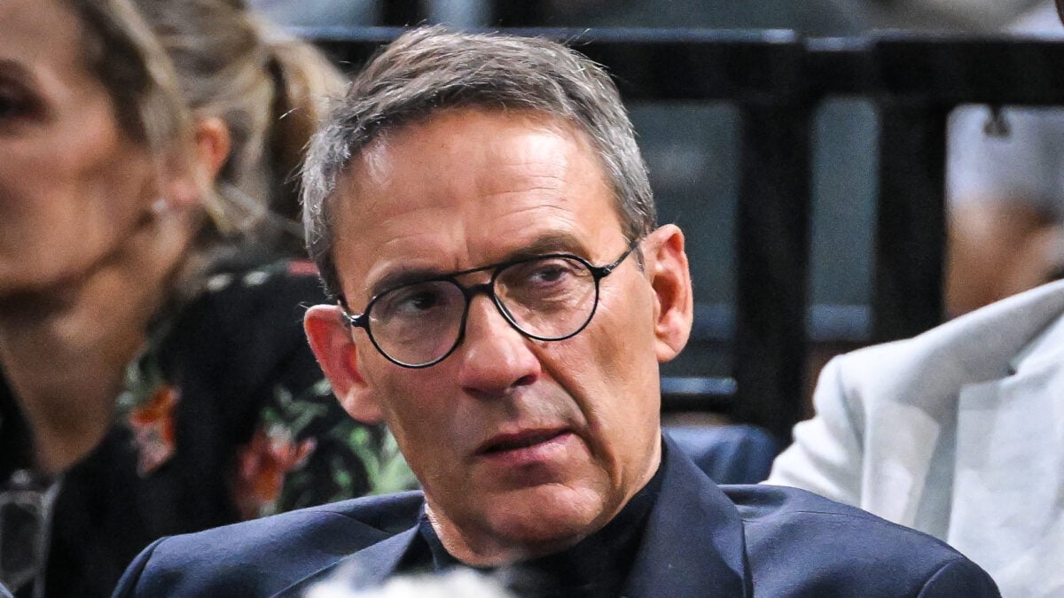 “Me mettaient la main aux fesses” : Julien Courbet sans filtre sur ce qu’il se passe réellement hors-émission