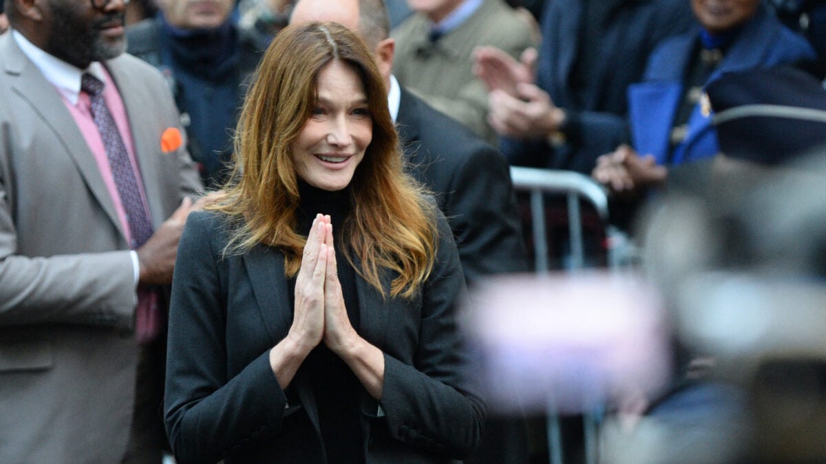 Carla Bruni atteinte d’un cancer : elle annonce une merveilleuse nouvelle !