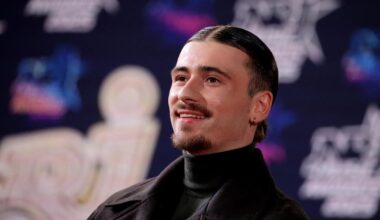 Pierre Garnier se reconnaît parfaitement dans une chanson d’Héléna et il ne s’en cache pas !