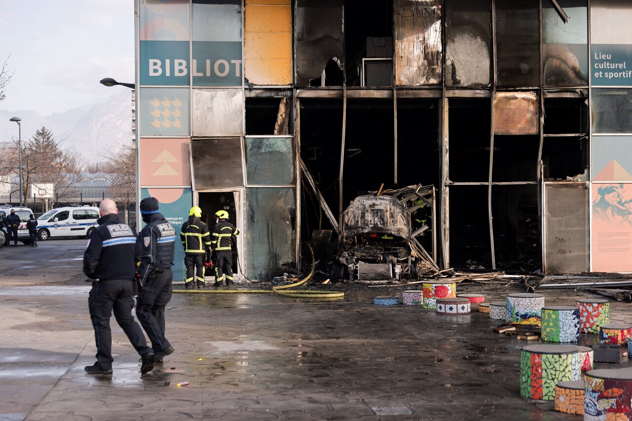 Grenoble. Bibliothèque incendiée par une voiture-bélier : un nouveau lieu aménagé