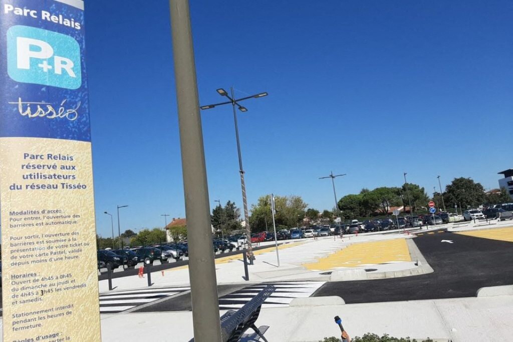 saturé aux heures de pointe, ce parking-relais du métro va enfin s'agrandir